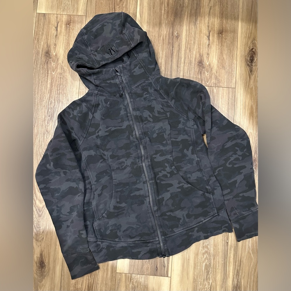 Lululemon full-zip Scuba Hoodie 12